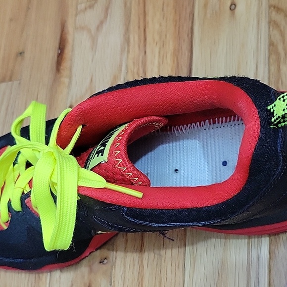 493. Nike shoes - Picture 4 of 7